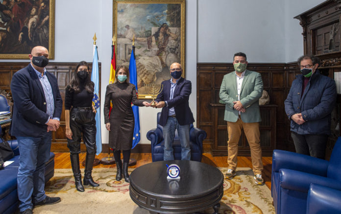 Acto de recepción da Minorah na Deputación de Ourense