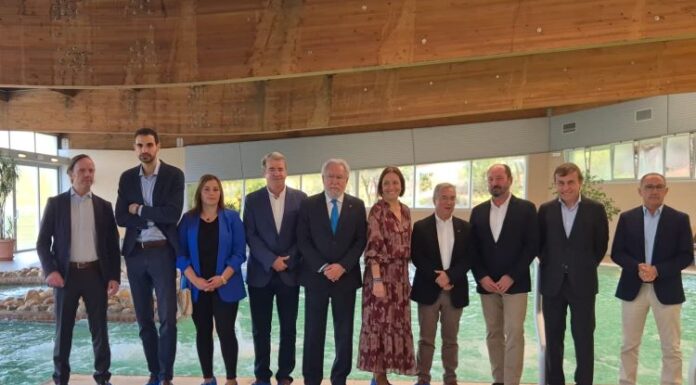 As autoridades loubaron a traxectoria do Balneario de Arnoia no 30º aniversario da súa creación