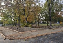 Os Concellos de Maside e O Carballiño levan a cabo o asfaltado e a construción de beirarrúas en Corzos