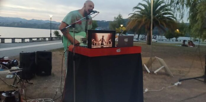 Cervan estrea o vindeiro domingo o seu espectáculo musical e audiovisual “Peli de zombies en si bemol”