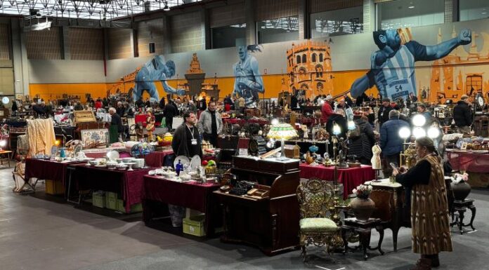 Agasallos de Nadal con alma e con historia na feira de antigüidades ‘Antiq Auria’ de Expourense