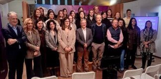 Mulleres emprendedoras de toda a provincia intercambian experiencias no futuro ‘Museo do Papel’ do Carballiño