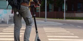 A Policía Local do Carballiño reforzará os controis sobre patinetes eléctricos para garantir a seguridade viaria