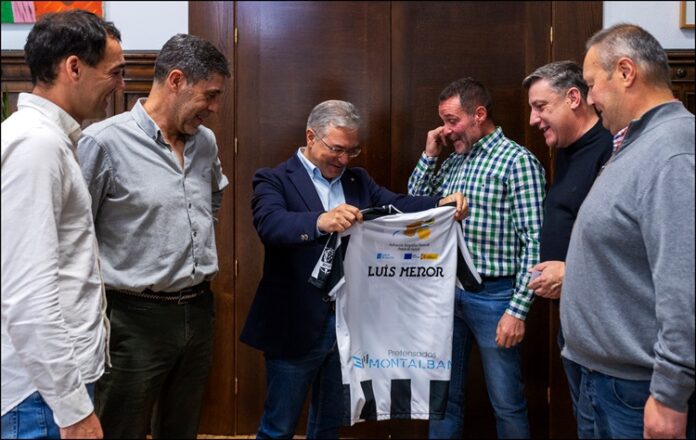 Recepción directiva do Antela CF - 1