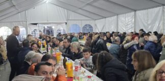 Señorín desfrutou dunha gran festa de magosto cunha cea e moita animación musical