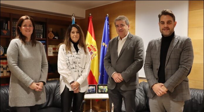 O delegado territorial da Xunta en Ourense reúnese coa directora do conservatorio de música de Ourense