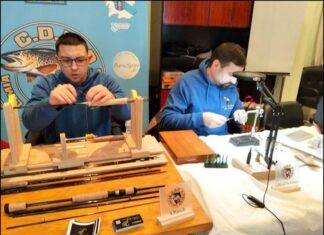 I Xornada de montaxe de moscas celebrada no Concello de Sandiás organizada por o Club de Pesca O Peixe.