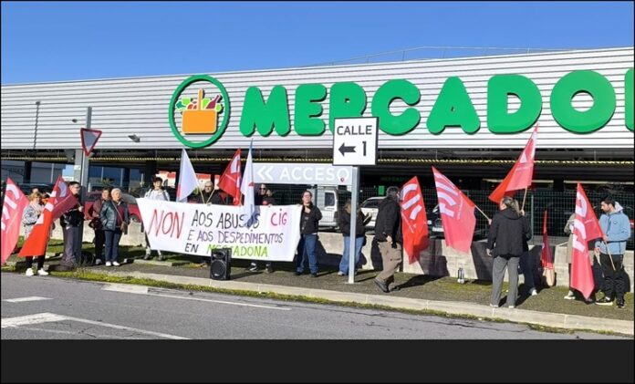 26-01-05_Protesta_Mercadona_Xinzo_01