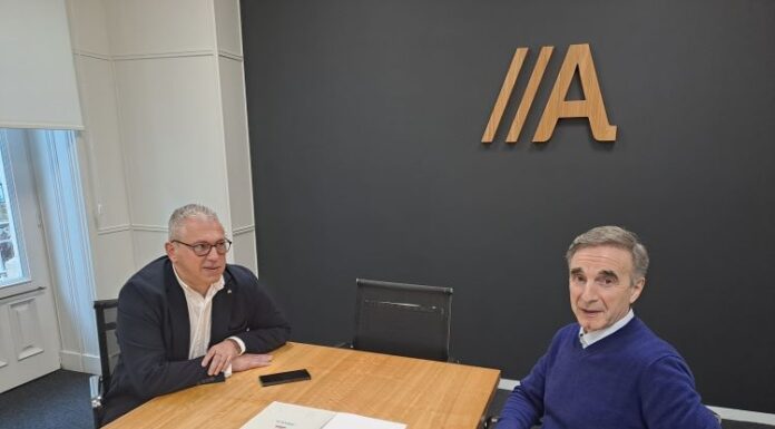 ABANCA e a Asociación de Empresarios da Área Industrial do Carballiño colaboran para impulsar a viabilidade dos negocios