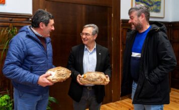 Luis Menor pon en valor o Pan de Cea como “emblema gastronómico” da provincia de Ourense