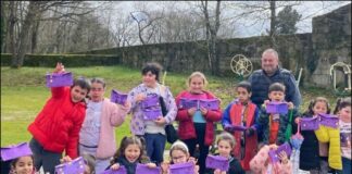 Creando estoxos con mensajes de igualdade, respecto e xustiza cos nenos e meniñas de Sandiás