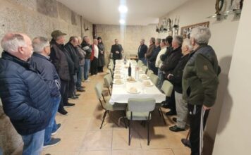 A Sociedade de Pesca do río Viñao inaugurou a súa sede na antiga escola da Almuzara, en Boborás