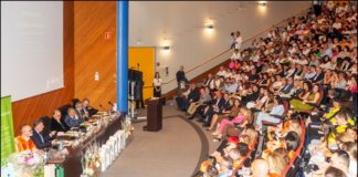 Luis Menor reivindica o Campus de Ourense como un “activo estratéxico” no acto de gradación da Facultade de Ciencias Empresariais e Turismo