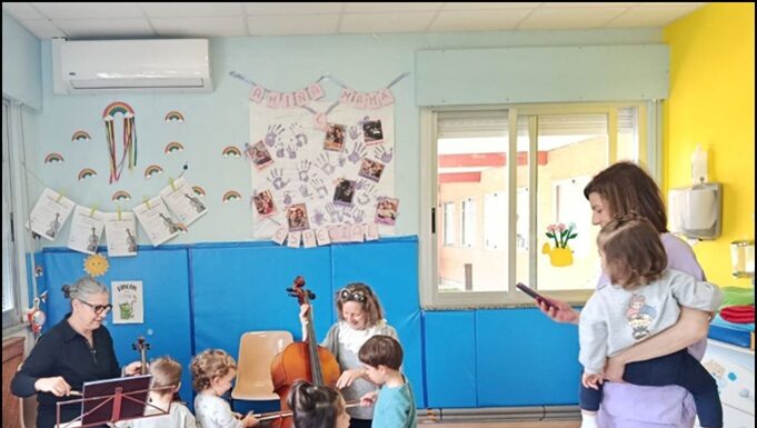 “O Son do Ar”, unha alfaia de calma, emocións e creatividade no Punto de Atención Infantil de Sandiás na Semana das Letras Galegas