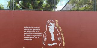 O Carballiño lembra a Begoña Caamaño cun mural no valado da escola infantil do Campo da Feira