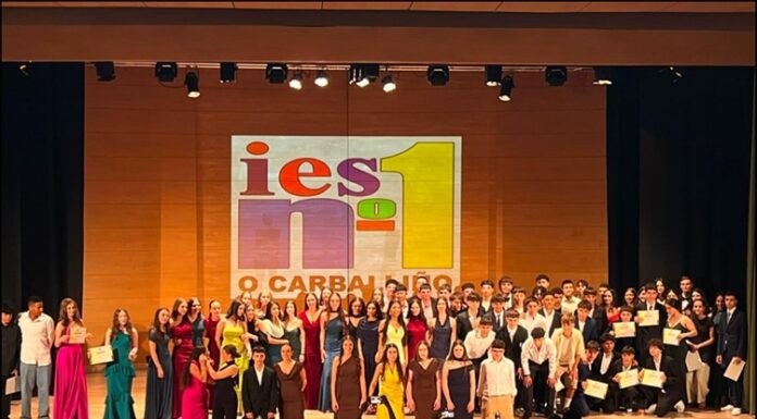 Graduación do IES Nº1 do Carballiño: emoción e orgullo pola promoción de 4º da ESO