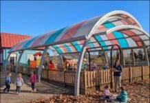 O Concello de Boborás licita a cubrición do parque infantil do Punto de Atención á Infancia