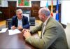Luis Menor e David Martínez analizan o desenvolvemento dos programas de cooperación entre Deputación e CEO