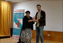 As Escolas Semente reciben o premio “O Corcheiro” pola súa labor a favor do galego